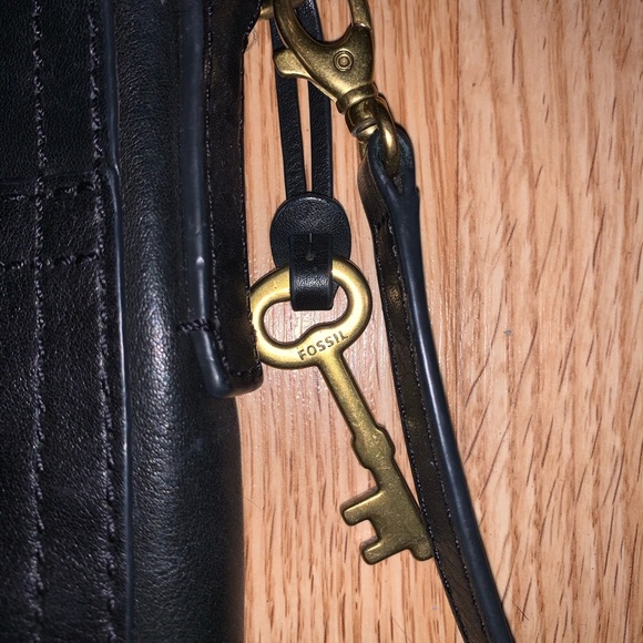 Fossil Black Leather Corssbody Medium sized bag - Picture 2 of 3